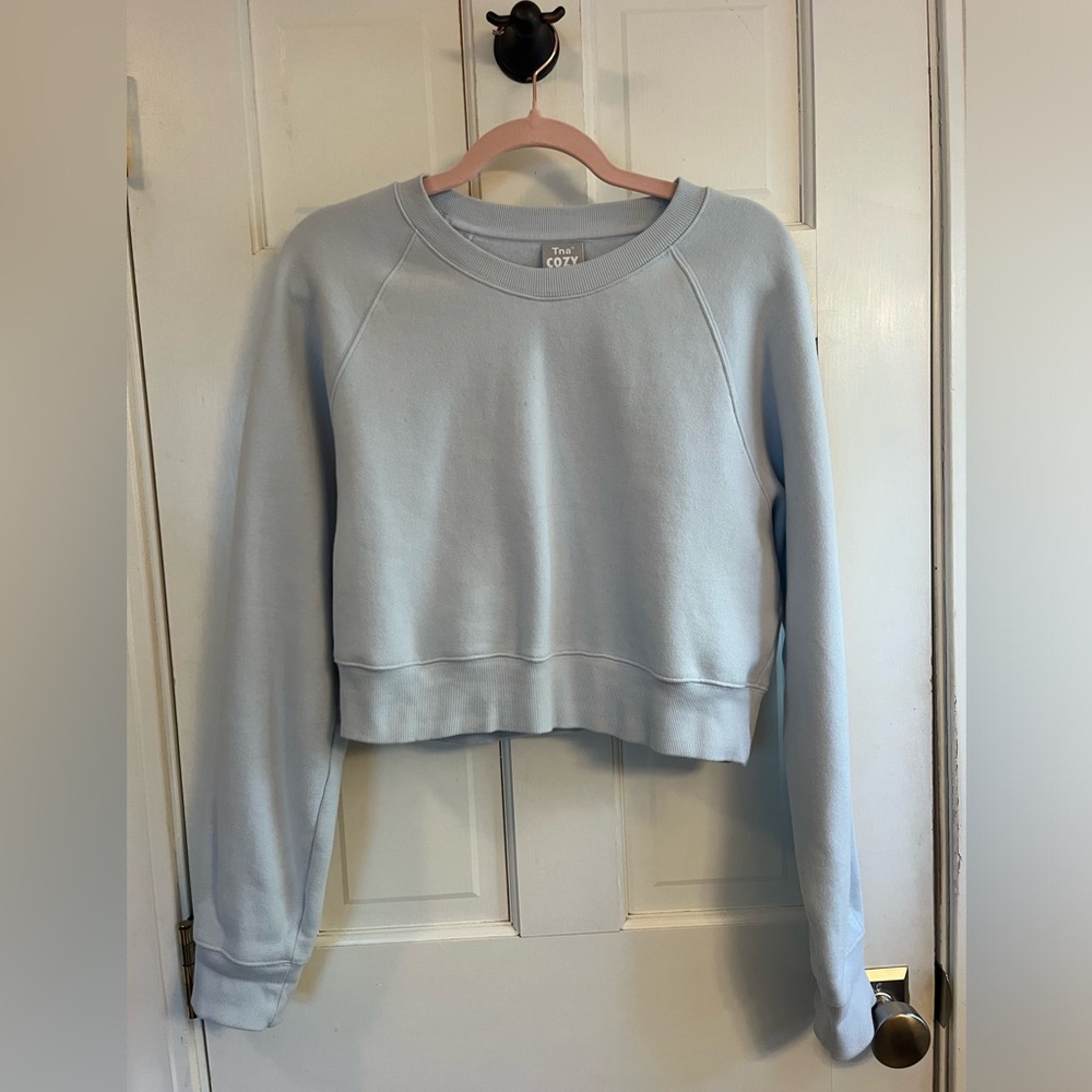 TNA Cozy Fleece in Soft Blue